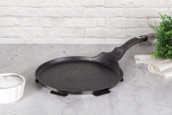 Blynų keptuvė, 28 cm, "Metallic Line Carbon Pro Edition