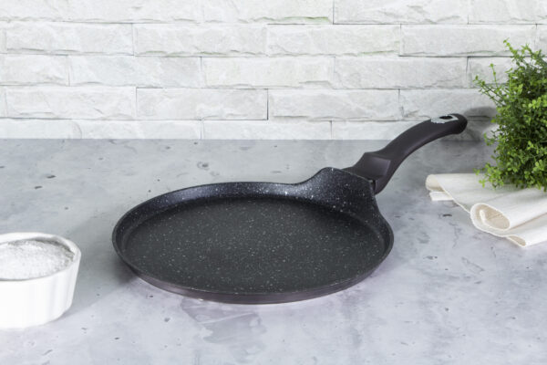 Blynų keptuvė, 28 cm, "Metallic Line Carbon Pro Edition