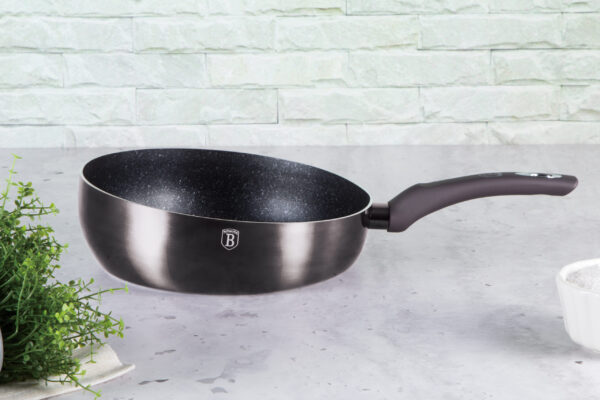 Flip keptuve 26 cm Metallic Line Carbon Pro Edition NEMOKAMAS PROTEKTORIUS Berlinger Haus BH 6906 7 scaled