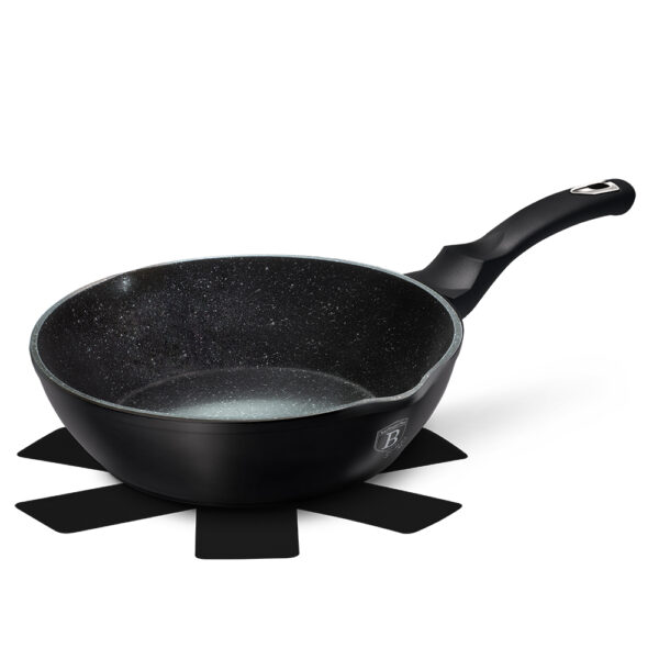 Gili keptuvė su dviem angomis, 24 cm, "Black Silver Collection