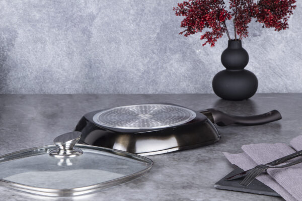 Grilio keptuvė su dangčiu, 28 cm, "Metallic Line Shiny Black Edition-Berlinger Haus-BH-6612-34