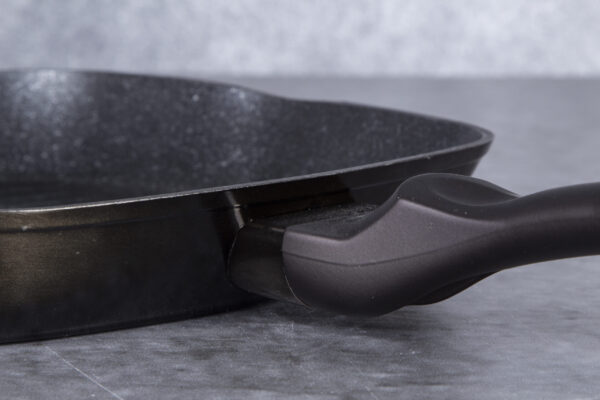 Grilio keptuvė su dangčiu, 28 cm, "Metallic Line Shiny Black Edition-Berlinger Haus-BH-6612-9