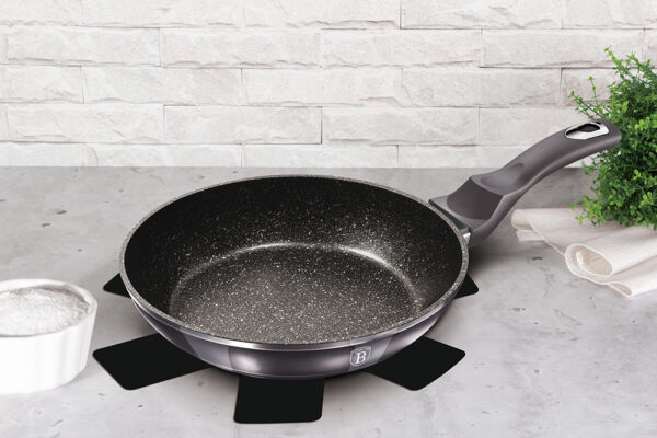 Keptuve 20 cm Metallic Line Carbon Pro Edition NEMOKAMAS PROTEKTORIUS Berlinger Haus BH 6888 1