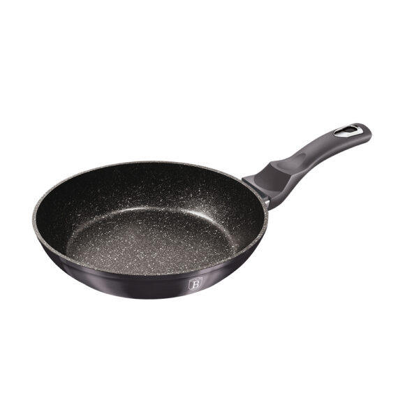 Keptuve 20 cm Metallic Line Carbon Pro Edition NEMOKAMAS PROTEKTORIUS Berlinger Haus BH 6888 7