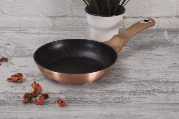 Keptuve 20 cm Metallic Line Rose Gold Edition NEMOKAMAS PROTEKTORIUS Berlinger Haus BH 1508N 13 scaled