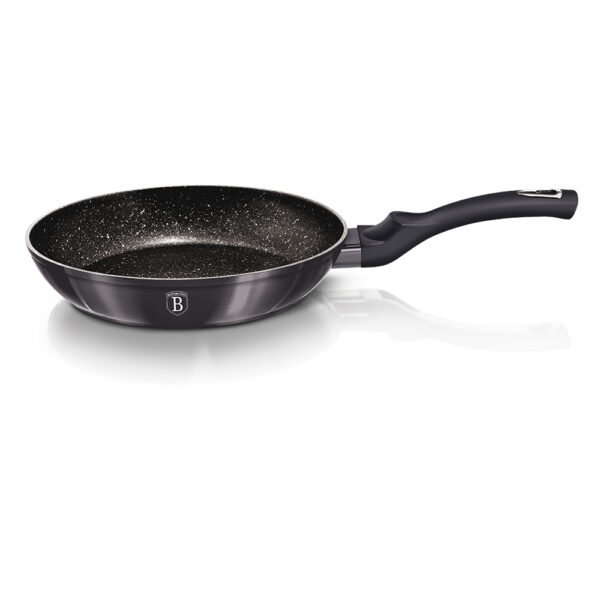 Keptuvė, 24 cm, "Metallic Line Carbon Pro Edition
