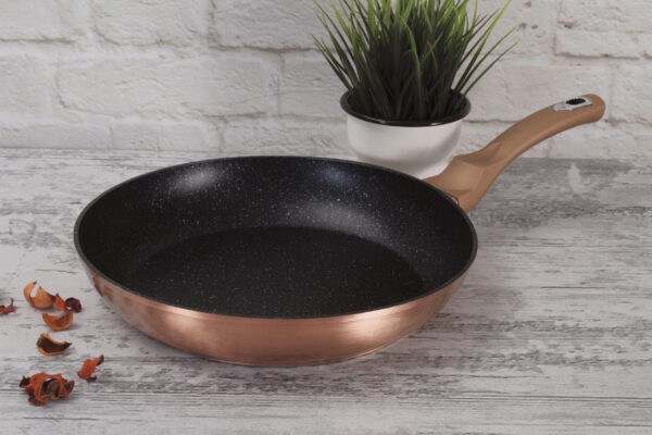 Keptuve 30 cm Metallic Line Rose Gold Edition NEMOKAMAS PROTEKTORIUS Berlinger Haus BH 1511N 13 scaled